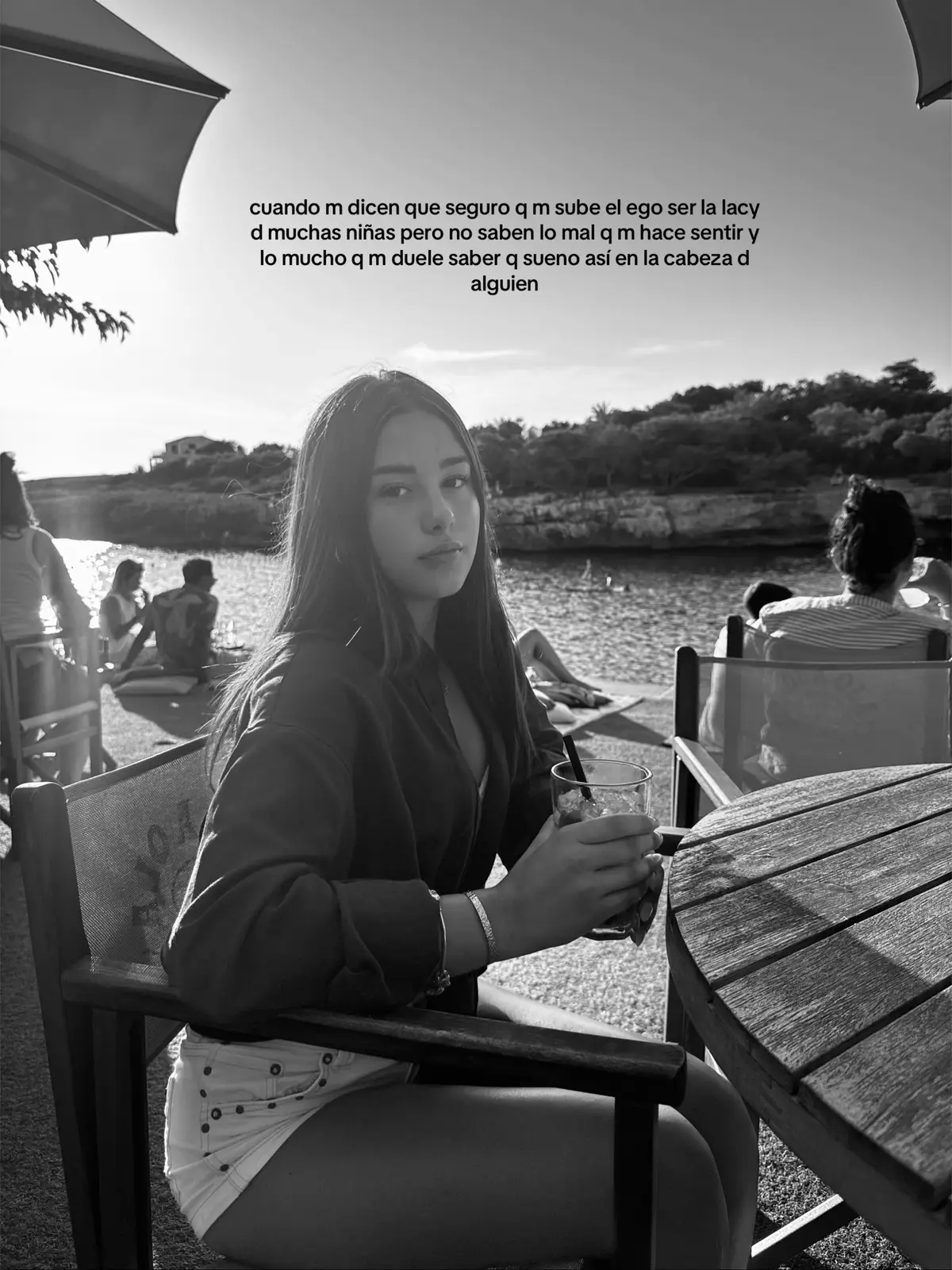 sois todas preciosas, se m quedan cortas las palabras para deciros lo muchísimo q brillais, enserio q no tenéis nada q envidiar ni comparar, os amo a todas🥹