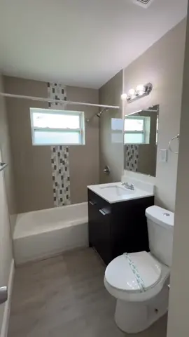 Two Bedroom-One Bathroom in Hyde Park Tampa, FL 📍 Sounds like you've got a sweet deal on a stunning 2bed/1bath apartment in Hyde Park Tampa, FL 📍 Apartment Details: - Utilities included: No worries about extra bills for utilities 🤑 - Nice parking: Convenient parking spot for you 🚗 Contact: jamcarter677@gmail.com📧 +1 (803) 801‑9911📲 Schedule a viewing today!   #viraltiktok #homesweethome🏡 #tampa  #apartment #realestate 