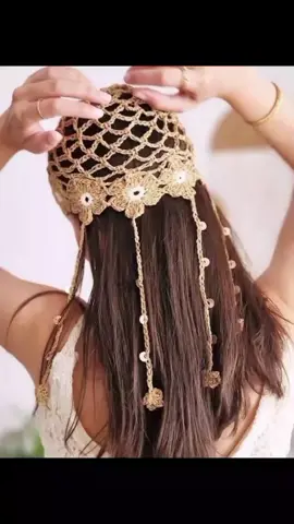 Detrás de cada pieza a crochet hay una técnica que hace la diferencia. No es un pasatiempo; es el arte de crear diseños exclusivos que no verás en otro lugar. Cuando usas uno de nuestros gorros, demuestras que valoras la autenticidad y el diseño de calidad. ​Si amas los accesorios únicos, sígueme para descubrir nuevas tendencias y piezas cada semana. ​Comenta qué estilo te gustaría ver en el próximo video para inspirarnos. ​Y si crees que alguien necesita un toque de estilo, comparte para inspirarlo. ​#moda  #gorrosacrochet  #hechoamano  #estiloscrochet  #hechoenvenezuela 