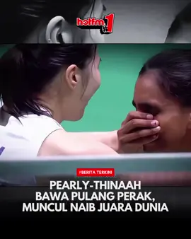 Tahniah Pearly Tan-M. Thinaah! Muncul naib juara Kejohanan Dunia 2025 🥈 Beregu wanita negara, Pearly Tan-M Thinaah tewas kepada pasangan China, Liu Sheng Shu-Tan Ning dalam aksi final yang berlangsung penuh mendebarkan, hari ini. Dalam pertarungan yang membabitkan beregu nombor satu dan dua dunia itu, Pearly-Thinaah yang berada di ranking kedua dunia mempamerkan semangat juang luar biasa namun terpaksa akur dengan keputusan 14-21, 22-20, 17-21. #HotFMNo1 #HotFM #BekpesHot #YangHangatDanTerbaik #RadioNo1 #KJjadiDJ Kredit: @Berita Harian & TT @Badminton4fun 