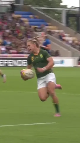 That Libbie Janas van Rensburg x Nadine Roos link up 😍 #RWC2025 #ITAvRSA