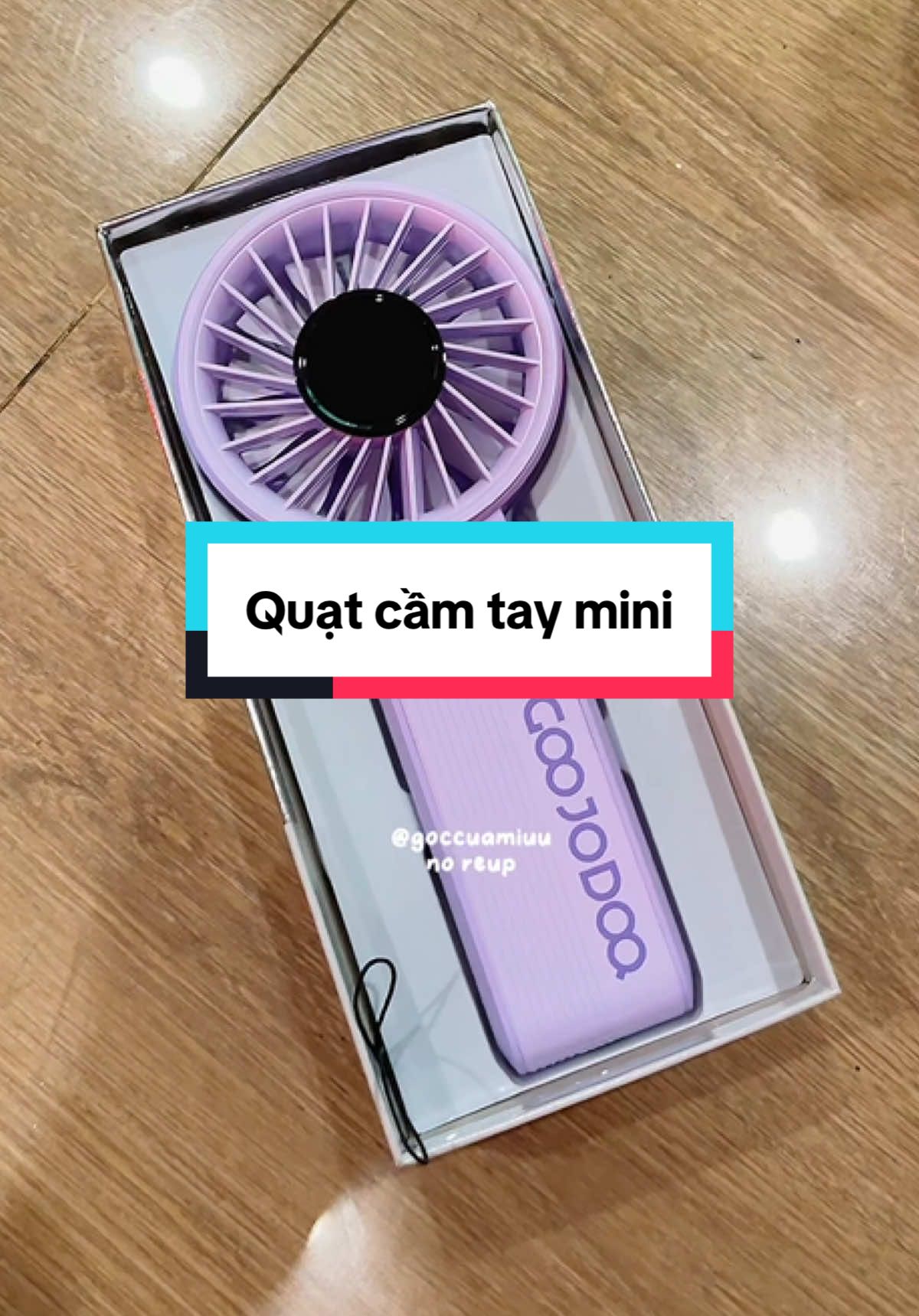 Quạt cầm tay nhỏ gọn , đi học đem theo khỏi sợ nóng nhaaa #goccuamiuu #quatcamtay #quatcamtaygoojodog #goojodoq #quatcamtaymini 