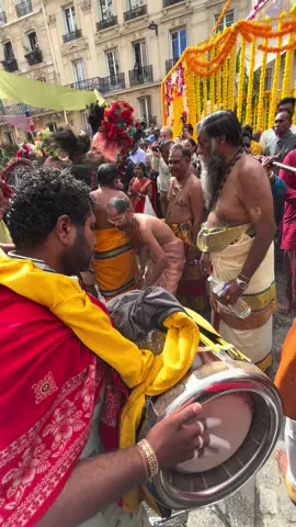 Kavadi aatam Paris 2025 #feteduganesh #paris #lachappelle #fyp #tamil 