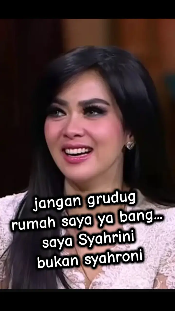 Syahrini vs Syahroni  #soundviral