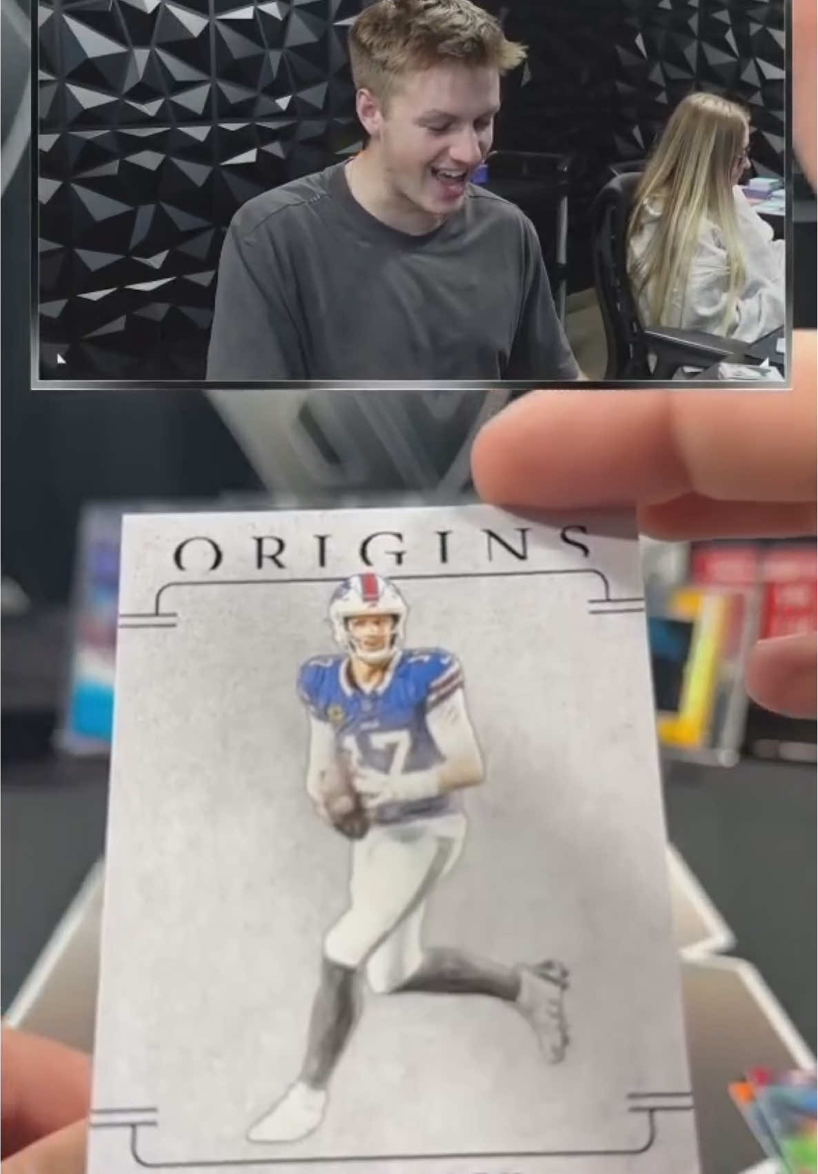 Pulling one of the best case hits in Origins😮‍💨🤝🏻 Find your daily breaks located in our tiktok shop🧃 #sportscards #tradingcards #nflcards #whodoyoucollect #paniniamerica