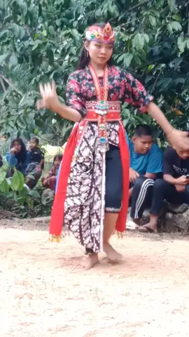 #ajeng#penari#ebeg#cantik#sekararumturonggobudoyo#live#sikayu#buayan#kebumen