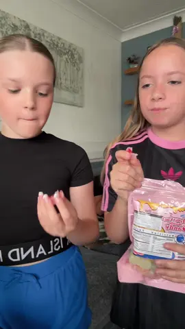 What a weird experience #waxcandy #trending #trend #candy 