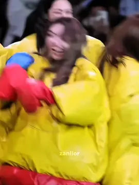 It seems that after Orm was eliminated, P'Ling lost her enthusiasm for the game. She was very strong but didn’t attack, letting her opponent push her down, leading to her elimination. And not long after, she ran to Orm’s side🥺 #lingorm #linglingkwong #ormkornnaphat #หลิงออม 
