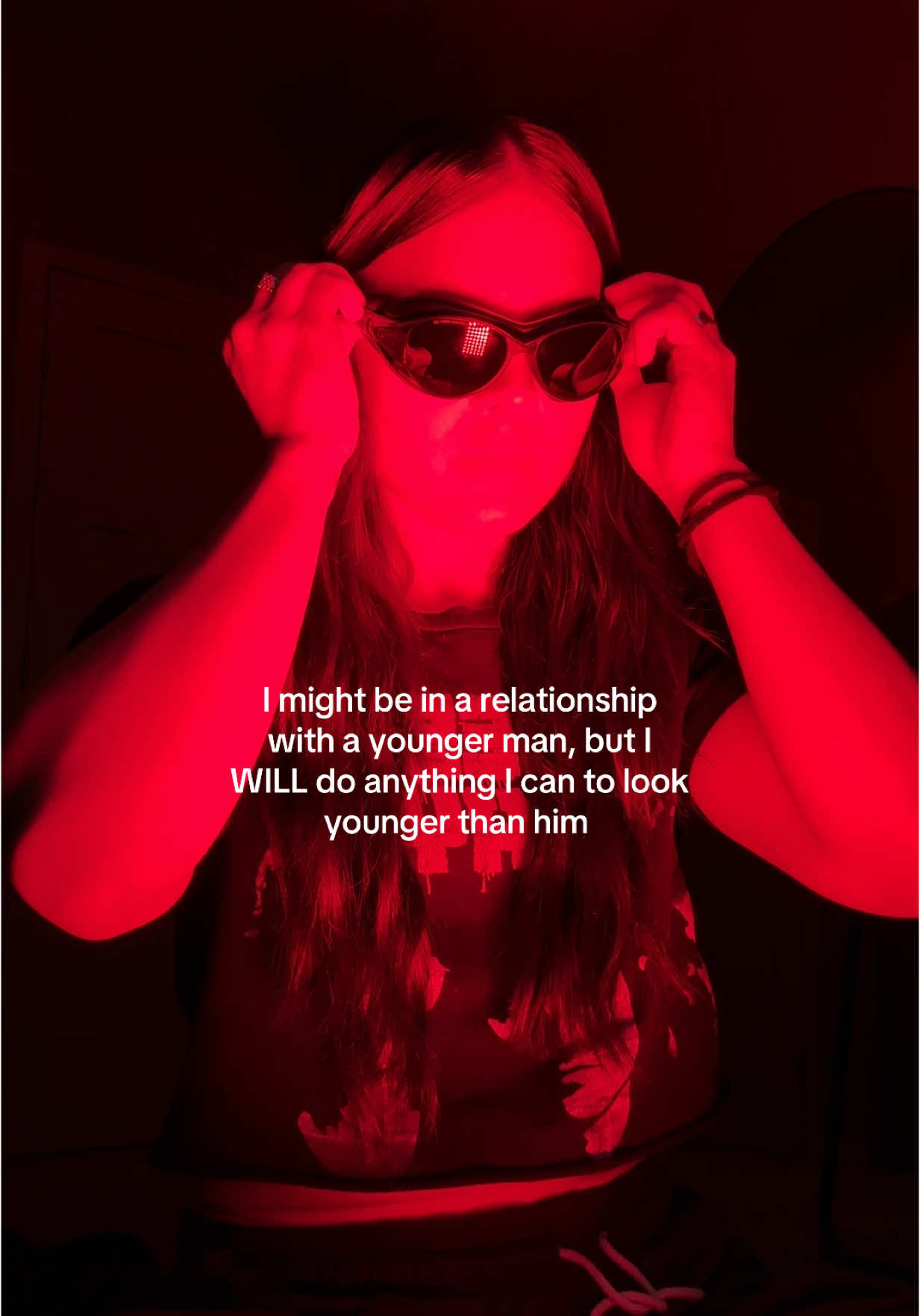 I started incorporating red light therapy into my routine a few weeks ago.  I do it on my face and neck mostly for anti-aging and thyroid. @Hooga Health  Benefits of red light therapy: 🚨Boosts collagen and elastin, making skin firmer and smoother. 🚨Reduces inflammation and redness (acne, rosacea, eczema). 🚨Improves skin tone and texture for a healthier glow. 🚨 Diminishes fine lines and wrinkles by supporting cellular repair. 🚨 May enhance thyroid hormone production through mitochondrial stimulation. 🚨 Can reduce inflammation in the thyroid gland. 🚨 Supports energy and metabolism, especially in low thyroid function. #redlighttherapy #antiaging #skincareproducts #thyroidhealth 