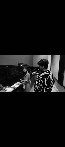 gak papa mut mas kenzo mu itu cuman ngangkat mak lampir pirang itu buat berobat kok kalo hati nya mah tetap buat kamu seorang 🤭😚😚