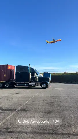 Un aeropuerto ✈️ #costarica🇨🇷 #puravida #freightliner 