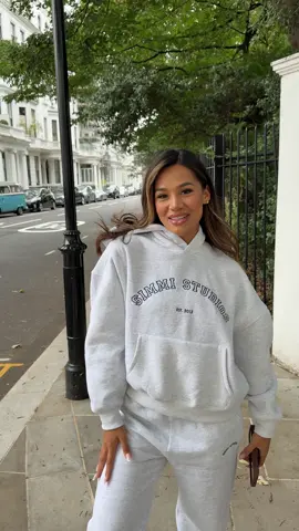 Oh…. well thanks 👀🏹🪵 #outfit #excusememiss #tracksuit #cosy #SIMMIGIRL 