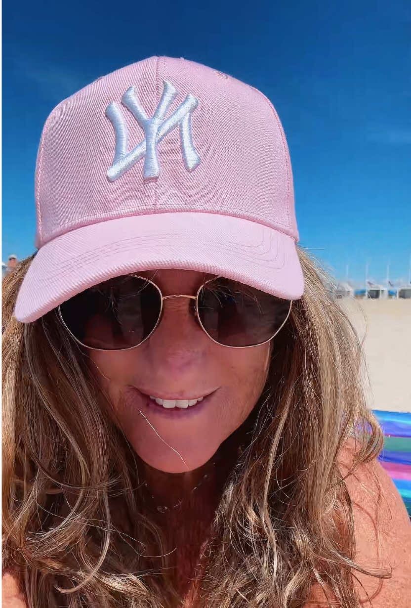 It took me years to learn how to focus more on the relationship with myself over the relationships with others. My circle is smaller by choice and I’m ok with that. #selflove #SelfCare#womenover50 #genxwomen #beach 