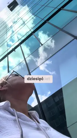 🌿 Masz dość pracy, która Cię ogranicza? Czujesz, że etat zabiera Ci energię, marzenia i czas dla bliskich? 👉 To nie przypadek, że jesteś tutaj. ✨ Hipnoterapia kliniczna to zawód przyszłości – nowoczesna, bezpieczna i skuteczna metoda pracy z podświadomością. Łączy elementy terapii i głębokiej relaksacji, a efekty są szybkie i transformujące życie. To nie tylko nauka – to przygotowanie do nowej kariery: 🌸 Brytyjska akredytacja – prestiż w Polsce i za granicą. 🌸 Certyfikat już w grudniu – szybka ścieżka do nowego zawodu. 🌸 Możliwość pracy online – z dowolnego miejsca. 🌸 Gotowa strona i materiały, by od razu zacząć działać. 🌸 Szkolenie marketingowe – jak zdobywać klientów i budować stabilny dochód. 🌸 Wsparcie także po kursie – nie zostajesz sama. 💡 Wyobraź sobie: w grudniu odbierasz certyfikat, a w styczniu prowadzisz pierwsze sesje. Sama decydujesz, ile pracujesz i z kim. Masz przestrzeń na pasje, rodzinę i życie po swojemu. 👉 Napisz w komentarzu KURS, a wyślę Ci szczegóły ❤️ #hipnoterapia #nowyzawód #pracazpasją #wolność #kobietazmieniaświat 