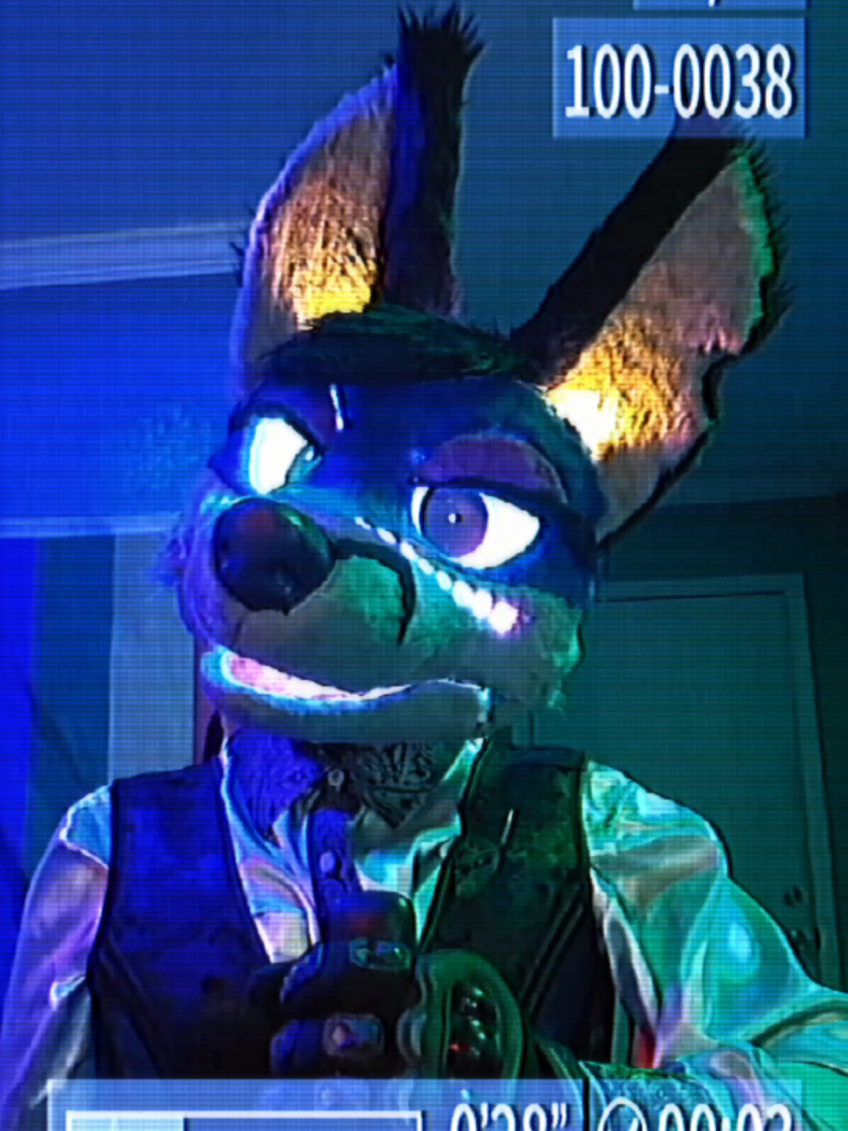 #fursuit #animatronic #fursuiter #fnaf #furries @Felix Wolf 