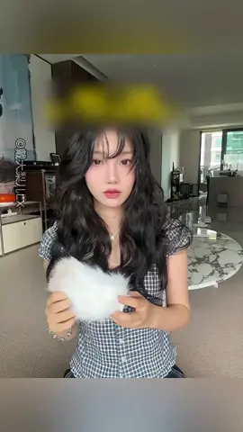 Wearing a Cute Bunny Tail #prankvideo #girlfrend #funnyedits #cutebunny 