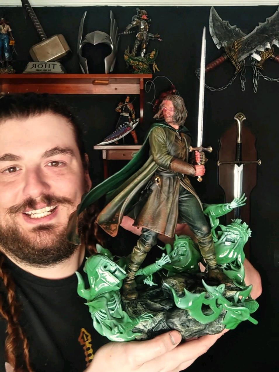 KING ARAGORN SENHOR DOS ANÉIS impressão 3D em resina pintada a mão / Faça sua encomenda! @acrilex_oficial #arte #aragorn  #3dprint #lotr  #figura                     