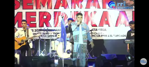 piche memperkenalkan personil band@hananuhamutuk  #piche  #hananuhamutuk  #konseratambua 