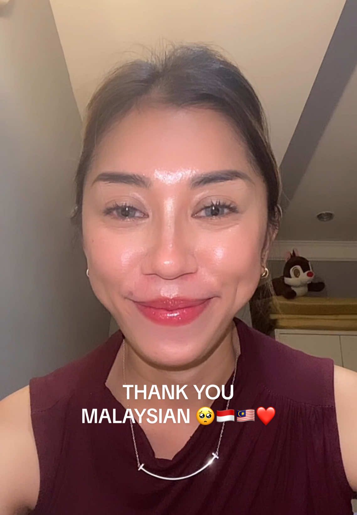Indonesian here. But physically I kt Malaysia. For all Malaysian, thank you somuch. MasyaAllah Tabrakallah. I rasa terharu gila tgk korg order grab belikan makanan, etc. Huhuhu Semoga kebaikan korg dibalas berlipat kali ganda oleh Allah Swt. Aamiin ya Rab. Love you lots 🥺🇮🇩🇲🇾