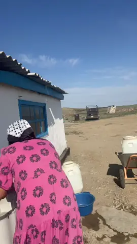 Сіздерге сұрақ жақсы көріп тұрсаңыздар құдай қосқан қосақтарыңызбен кез келген жерге подержкаңызды беріп барасыздарғой? #фермершакелін #ауылскийvibe #Vlog 