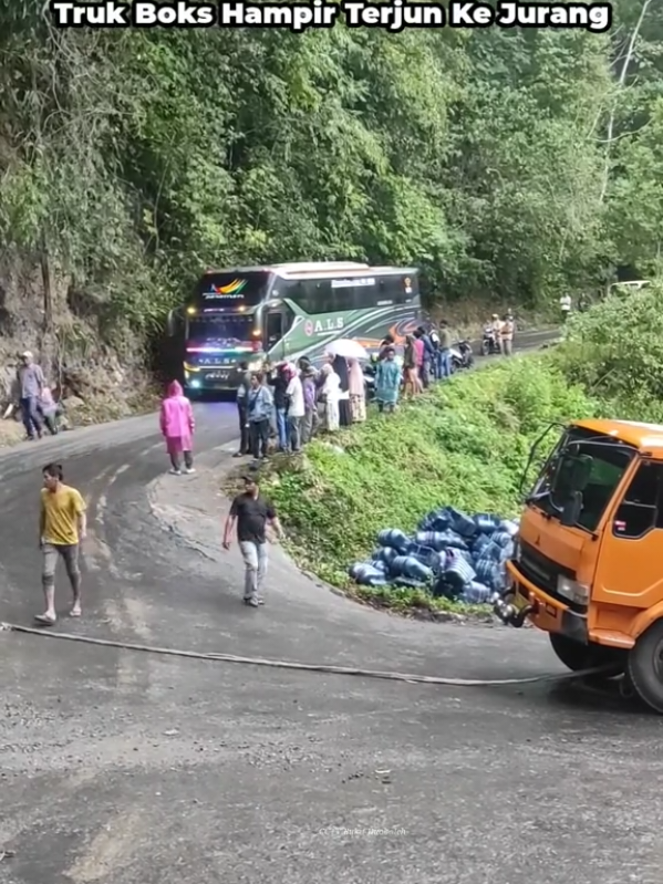 Jam Terbang Adalah Koentji.. Gak bisa masuk Kepala, dikasih masuk Buntut.. #als #antarlintassumatera #lintassumatra #bus #bussid #fyp #fypシ゚viral 