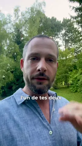 Tu crois que tu es en guerre contre eux. Mais tu es en guerre contre toi. Et le jour où tu oses déposer ces rancunes, non pas pour excuser ce qui a fait mal, mais pour te libérer, alors tu redeviens entière. Abonne-toi !!
