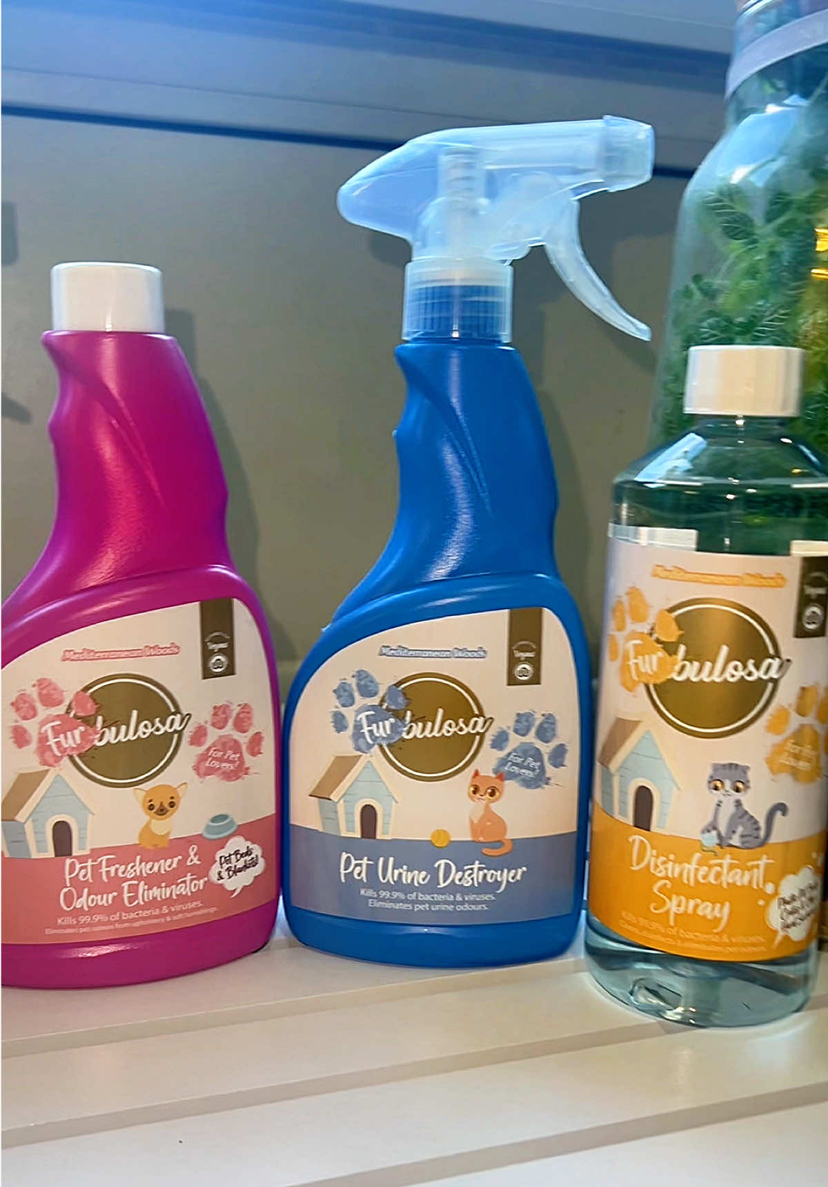 Stinky smelly pets? Get yourself one of these lovely scented cleaning bundles  #petsmells #cleaningbundles #catmomlife #dogmomlife #petmess 