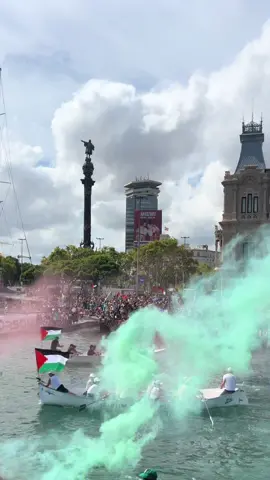 The freedom flotilla’s leaving Barcelona for Gaza #freepalestine #❤️ #freedomflotilla #barcelona #freedomconvoy 