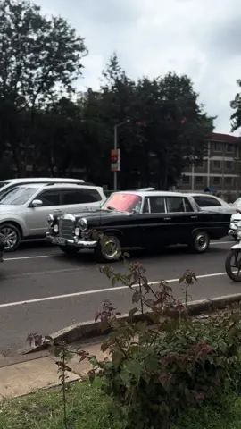 Mercedes-Benz W110 luxury in the 60’s 🛞🛞 #kenyantiktok🇰🇪 #mercedes #benz #nairobi 
