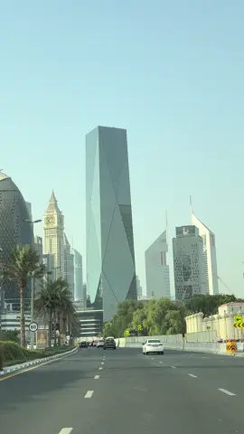 #dubai #viralvideo #fouryoupage #trending #fyp 