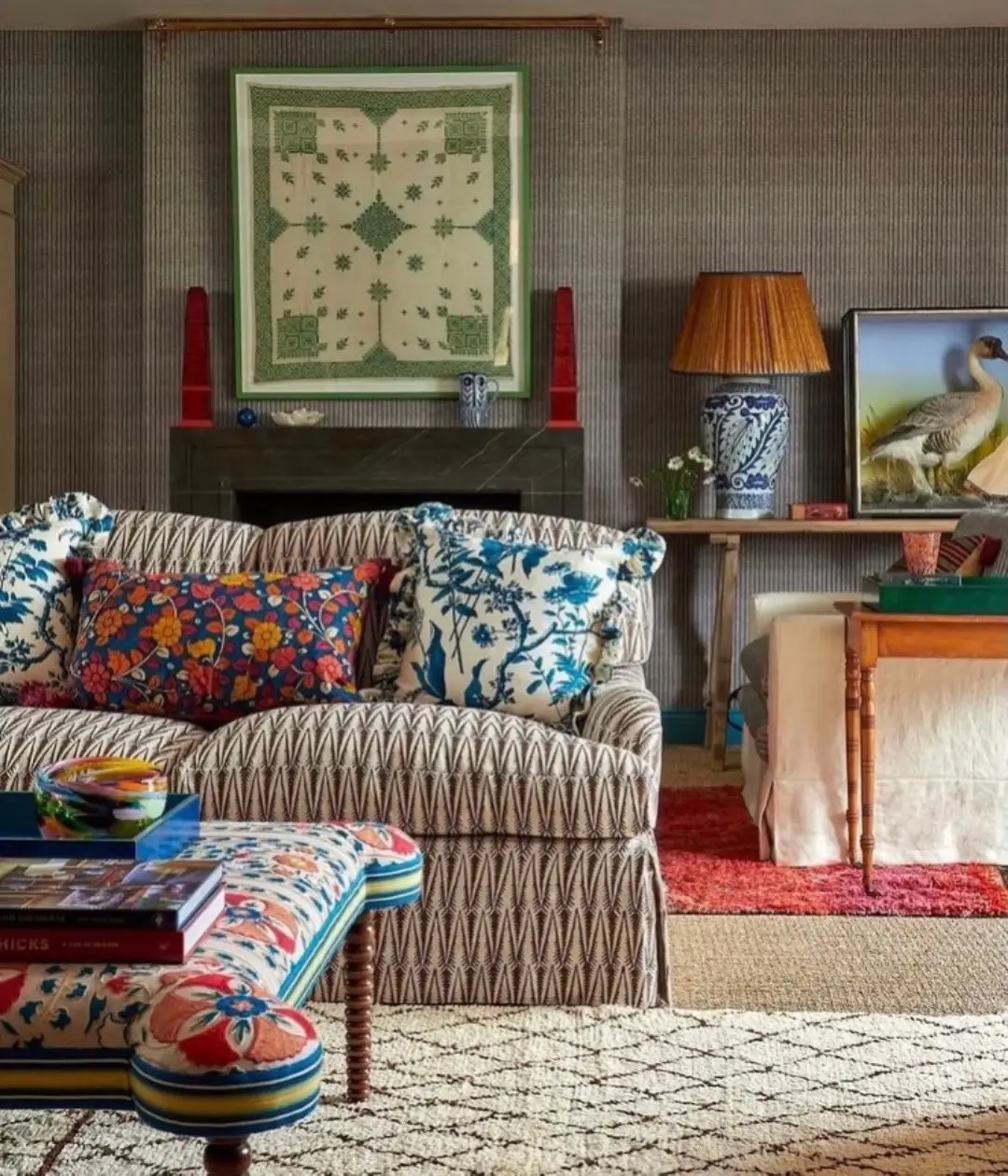 #sofadesign #classicsofa #sofa #patternedsofa #floralsofa 