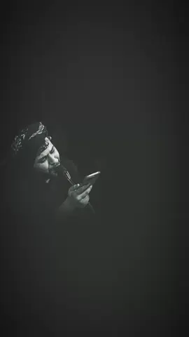 هم تذكر عيوني الجنت وياهن تكضي السهر .!💔🤷🏿. . . . . . . . . . . . . . . . . . . . . #خادم_المولى #موكب_الاحزان #سيد_فاقد #حزن #متعبينك 