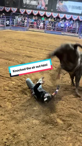 An arena full of oxygen and he can’t get none of it 🤣 yall come see me next time I bring bulls to Billy Bobs 