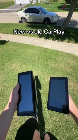 Which is better?? #carplay #carplayscreen #oldcar #caraccessories 