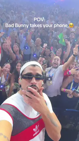 Say cheese 🫶🏼 @Bad Bunny 