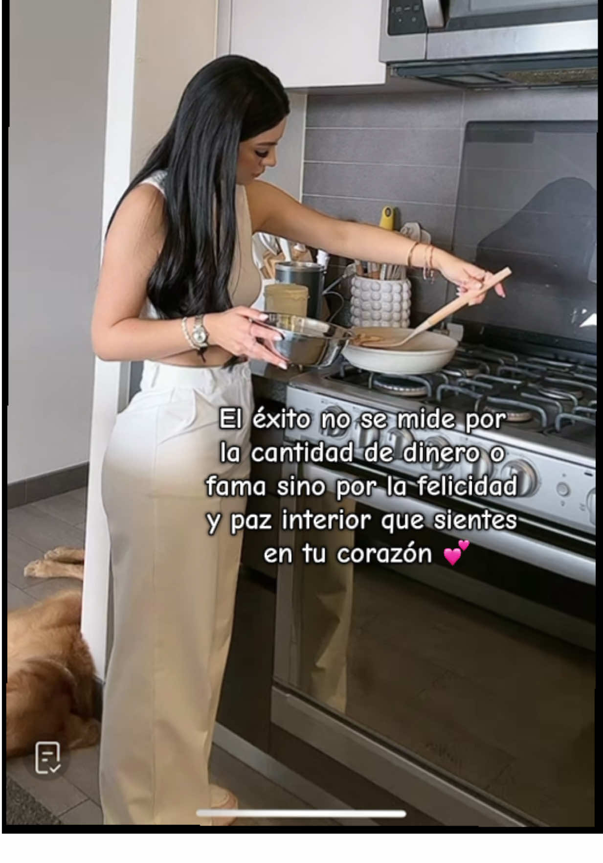 Tranquila un domingo súper bella cocinando para Apolito y ella 💕@Melissa Navarro #melissanavarro #apolitonavarro🐕 #pazmental #amorpropio 
