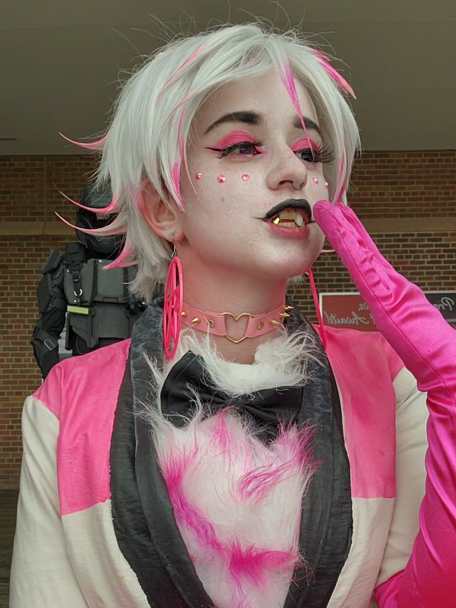 look at me and worship me baby 😘 thing: @RottenBones  #fyp #angeldustcosplay #angeldusthazbinhotel #cosplaytransition #hazbinhotelcosplay 