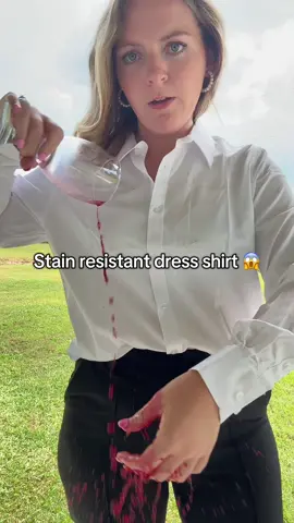 I cannot believe these dress shirts are actually stain resistant!! 😱 #dressshirt #stainresistant #waitress #officeoutfits #buttonup 