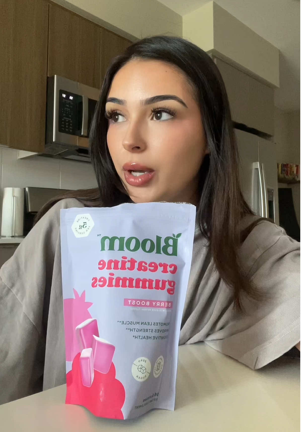 In my gym girl era 🤭 @Bloom Nutrition #newarrivalssurge #bloompartner #creatinegummies #womenfitnes 