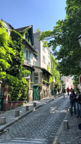 📍Montmartre, Paris, France🇫🇷❤️ #beautyful 