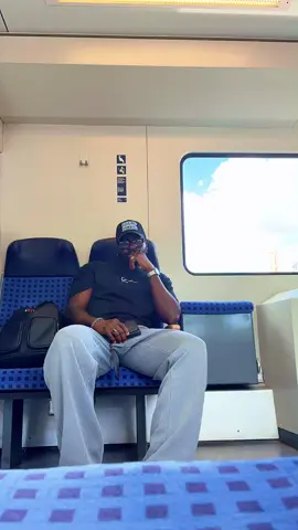 to anybody feeling sad or bad, i just wanna let u know i feel good..  #ghanatiktokers🇬🇭🇬🇭🇬🇭  #berlin 