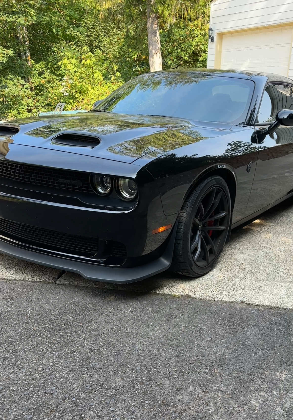 That V8 sound! 😈 #hellcat #mopar #challenger #challengerhellcat #dodgechallenger 