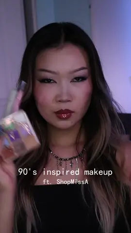 fall looks are a mindset 🍂 this 90s-inspired glam is giving everything. but let’s settle it once and for all: 👉 90s fall vibes or 2016 pumpkin-spice era?? 👀💄 @adrewwo #90sMakeup #FallTok #MissAMagic