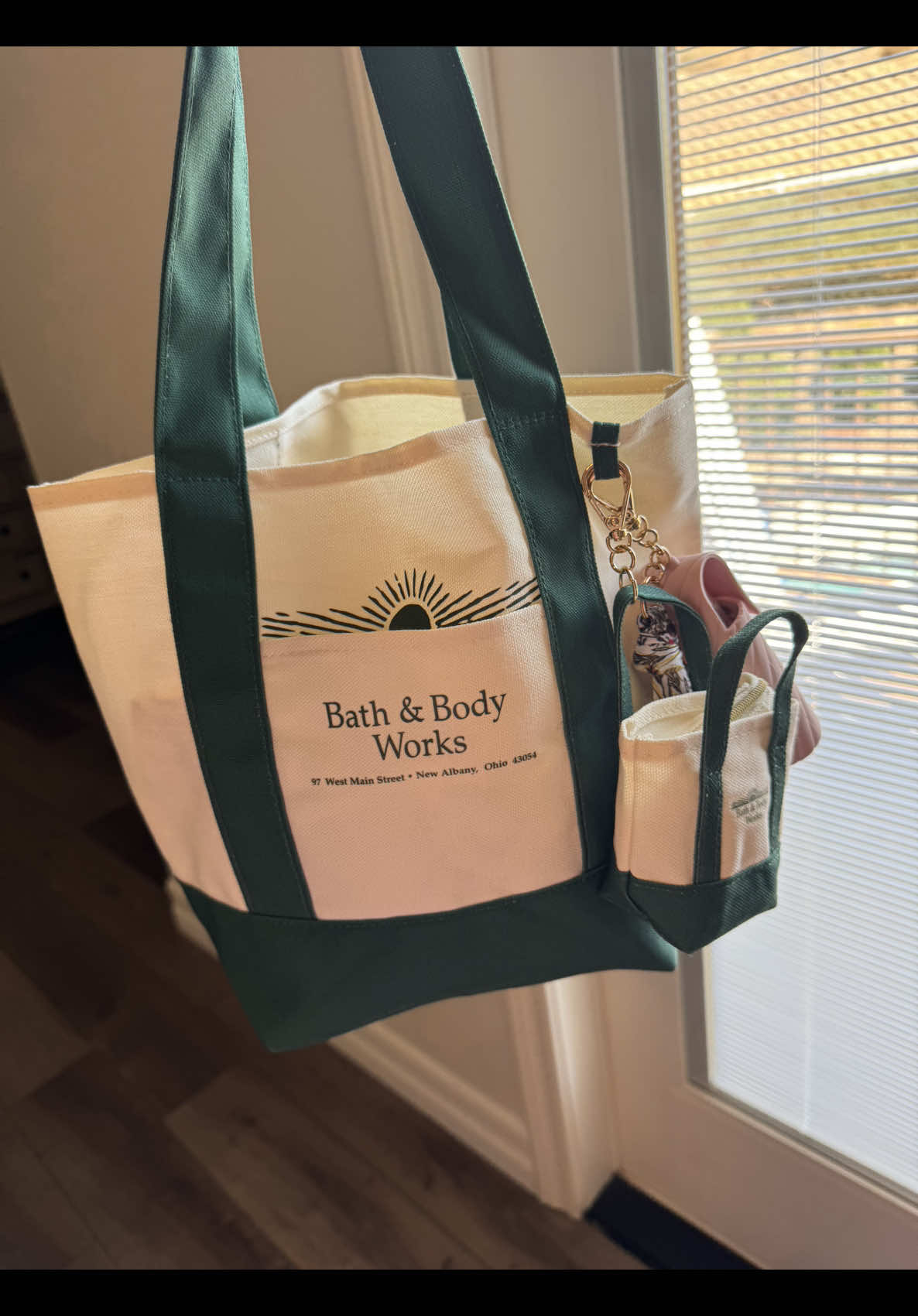 She is that girl @Bath & Body Works #bathandbodyworks