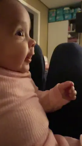 Sempre que olho esse vídeo meu dia fica melhor! #bebes #babe #baby #maternidade #paternidade  @Juliane Martins 
