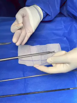 Type of knot used in operations to secure sutures and to hold tussue together firmly and minimize the risk of loosing.. #foryou #تمريض #fypシ #viral #عمليات 