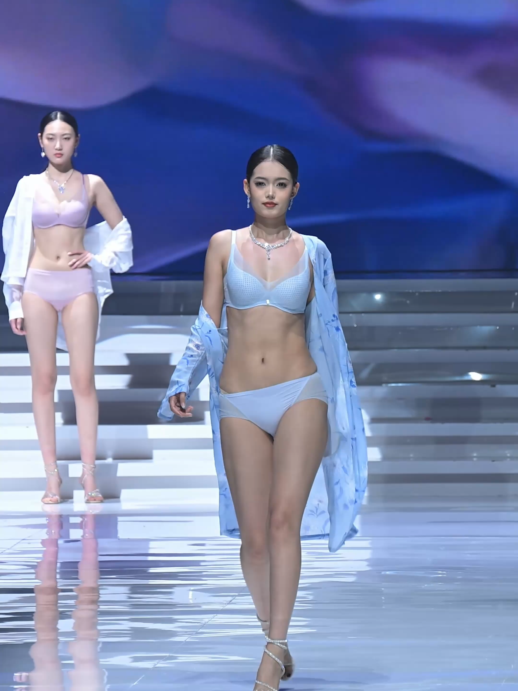 286#fyp #4k #underwearmodels #lingeriemodels #beauties #modelshoot #runwaymodels #modelswalk #lingerieshow #内衣 #Runway #内衣模特
