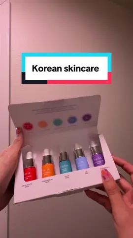 ✨ Meet your new skincare game-changer — the TIRTIR 5 Actives Power Serums Kit ✨ Why settle for one serum when you can have FIVE? 🌈 Each powerhouse targets a different skin concern: 💧 SOS Serum = deep hydration 🌟 Niacinamide 20% = pore-tightening + firming 🍊 Pure Vitamin C 24% = instant brightening glow ✨ PHA 15% = gentle exfoliation, smooth skin 🔥 Azelaic Acid 12% = calms redness + fights acne Perfect for daily use, easy to mix into your routine, and travel-friendly minis for glowing skin on the go. 🚀 #tirtir #koreanskincare #kbeauty #skincareroutine #skincaretips 