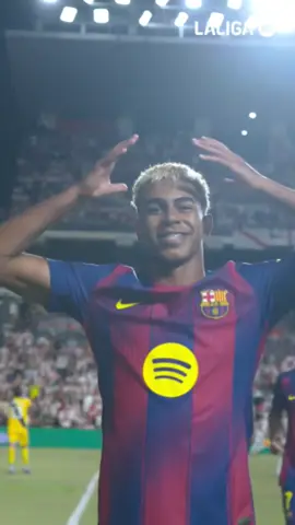 Lamine’s world. We’re just the audience. #LaLigaHighlights #fcbarcelona #lamineyamal 