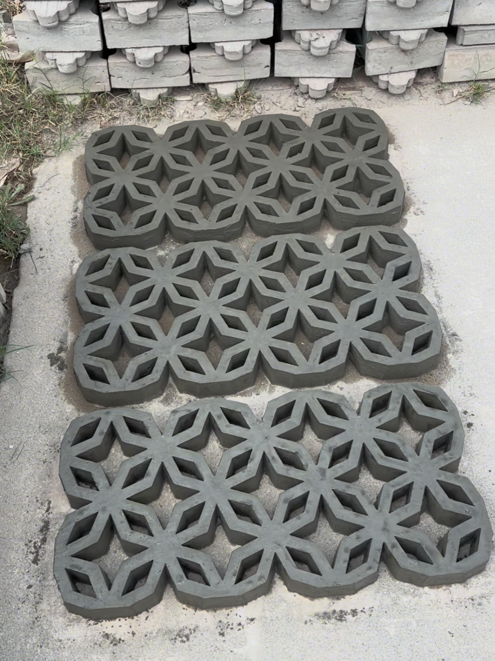 #creatorsearchinsights How Cement Stylish Mesh are Made #cementcraft #diyprojects #factoryarea #cementprojects 